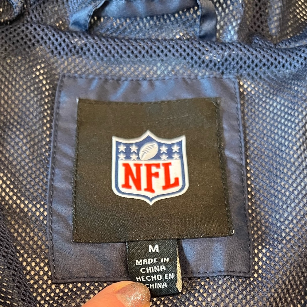 NFL G 3 Apparel Group Seahawks Windbreaker size Medium - Picture 7 of 13